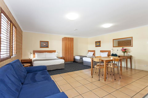 Windmill Motel & Events Centre - Accommodation Daintree 14