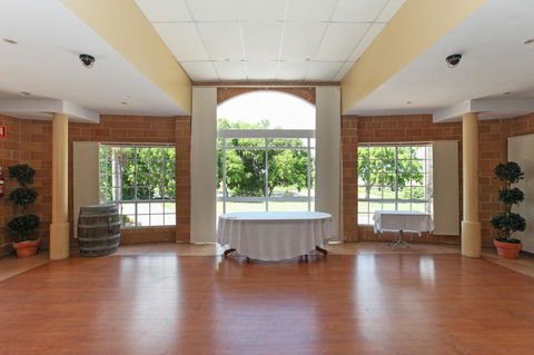 Windmill Motel & Events Centre - Accommodation Daintree 20