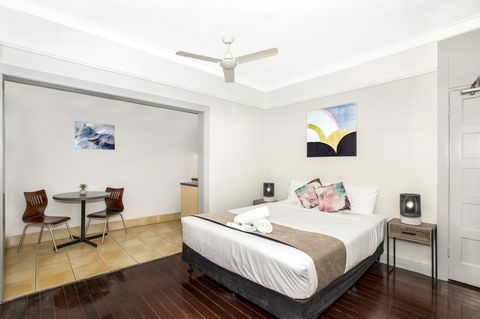City Palms Brisbane - Accommodation Daintree 10