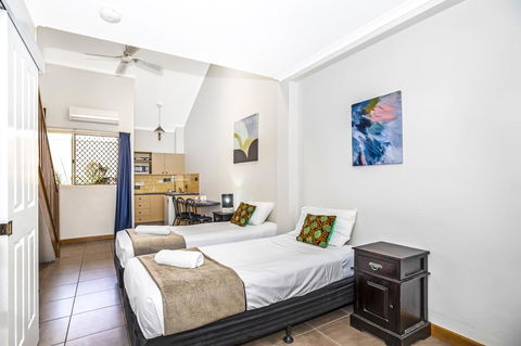 City Palms Brisbane - Accommodation Daintree 13