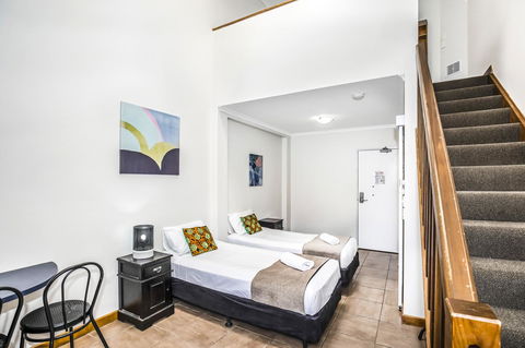 City Palms Brisbane - Accommodation Daintree 15