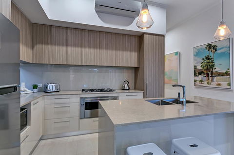 Oceans Edge Holiday Home - Accommodation Daintree 8