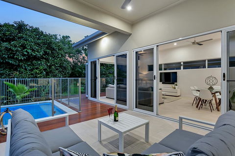 Oceans Edge Holiday Home - Accommodation Daintree 15
