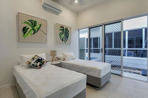 Oceans Edge Holiday Home - Accommodation Daintree 11