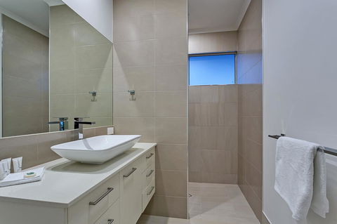 Oceans Edge Holiday Home - Accommodation Daintree 14