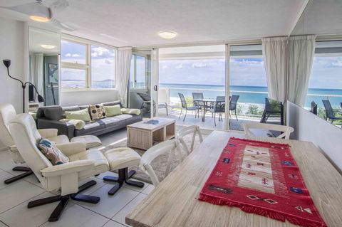 84 The Spit Holiday Apartments - Accommodation Daintree 6