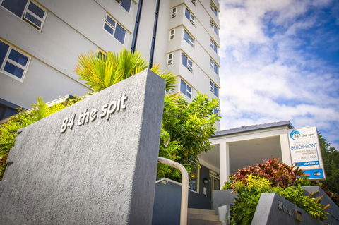 84 The Spit Holiday Apartments - Accommodation Daintree 2