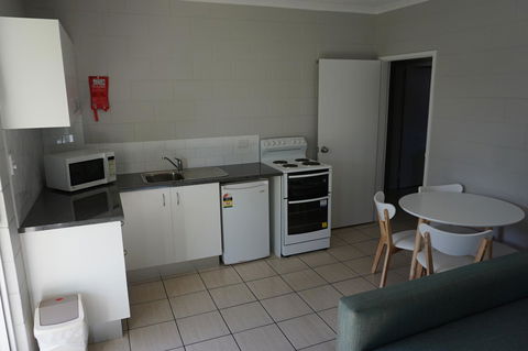 YAL Cairns - A Motel That Makes A Difference - Accommodation Daintree 26