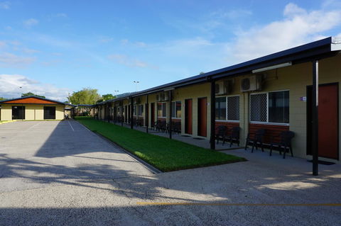 YAL Cairns - A Motel That Makes A Difference - Accommodation Daintree 39