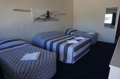 YAL Cairns - A Motel That Makes A Difference - Accommodation Daintree 17