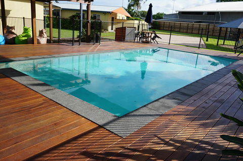 YAL Cairns - A Motel That Makes A Difference - Accommodation Daintree 10
