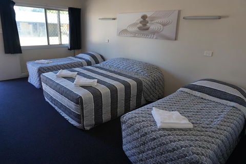 YAL Cairns - A Motel That Makes A Difference - Accommodation Daintree 1