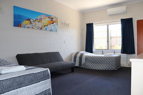 YAL Cairns - A Motel That Makes A Difference - Accommodation Daintree 13