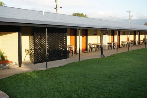 YAL Cairns - A Motel That Makes A Difference - Accommodation Daintree 38