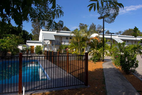 Novena Palms Motel - Accommodation Daintree 6