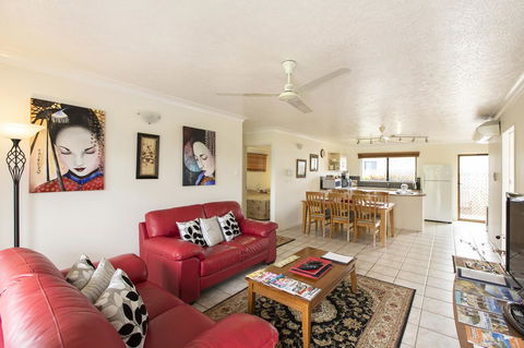 Marcol Place Holiday Apartments - Accommodation Daintree 16