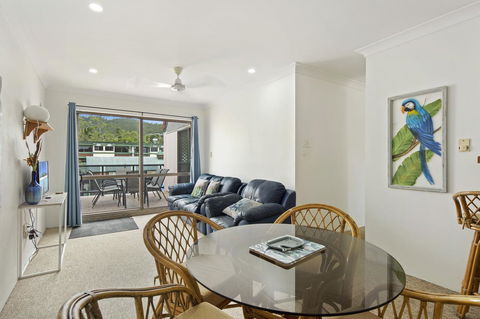 Location! 2BR Town View Unit In Centre Of Airlie. - Accommodation Daintree 16