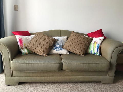 Location! 2BR Town View Unit In Centre Of Airlie. - Accommodation Daintree 4