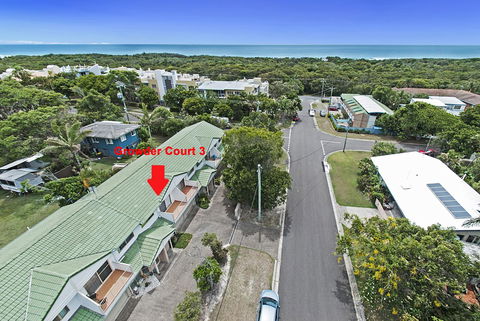 Growder Court 3 - Coolum Beach QLD - Accommodation Daintree 1