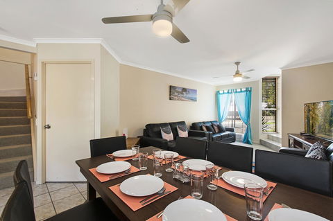 Growder Court 3 - Coolum Beach QLD - Accommodation Daintree 5