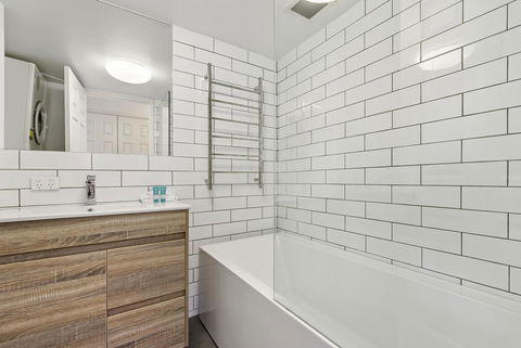 Dockside Apartments Mooloolaba - Accommodation Daintree 3