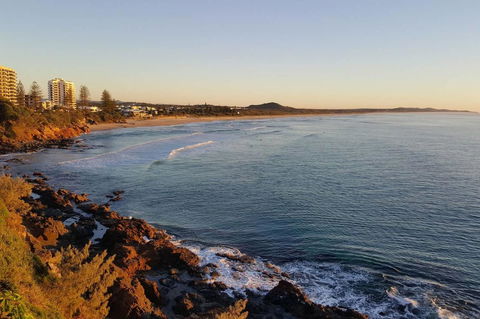 Beautiful Home- Walk To Beach-Short Drive To Noosa - Accommodation Daintree 9