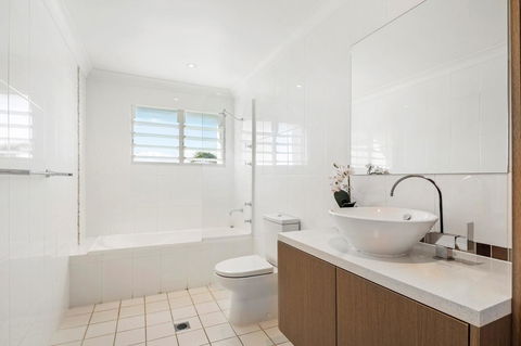 Nautilus On The Hill - Airlie Beach - Accommodation Daintree 24