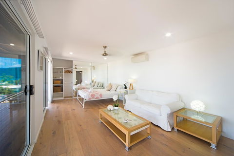 Nautilus On The Hill - Airlie Beach - Accommodation Daintree 7