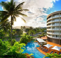 DoubleTree by Hilton Cairns - Accommodation Daintree