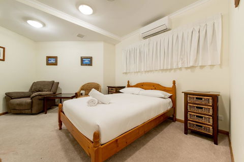 Paradise Penthouse At Waves - Airlie Beach - Accommodation Daintree 14