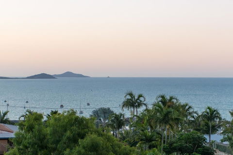 Paradise Penthouse At Waves - Airlie Beach - Accommodation Daintree 30