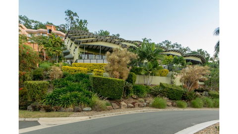 Paradise Penthouse At Waves - Airlie Beach - Accommodation Daintree 29