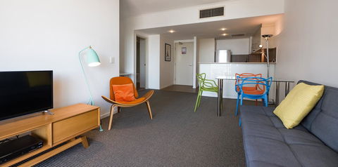 Swell Resort Burleigh Heads - Accommodation Daintree 11