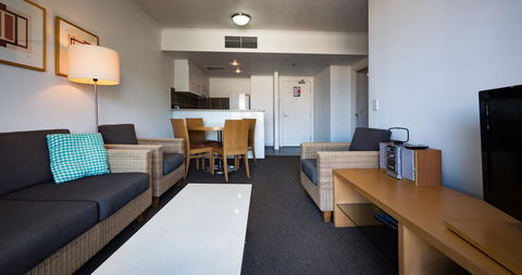 Swell Resort Burleigh Heads - Accommodation Daintree 43
