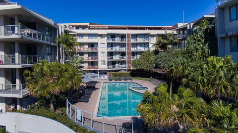Swell Resort Burleigh Heads - Accommodation Daintree 8