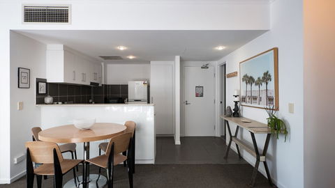 Swell Resort Burleigh Heads - Accommodation Daintree 40