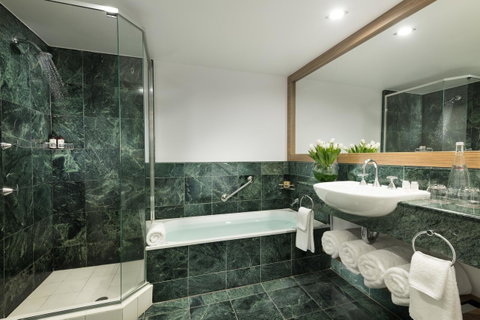 Sofitel Gold Coast Broadbeach - Accommodation Daintree 2