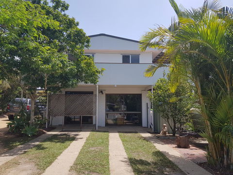 Highland House - Accommodation Daintree 9