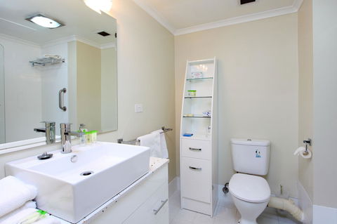 Best Western Gregory Terrace - Accommodation Daintree 15