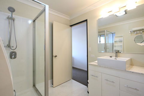 Best Western Gregory Terrace - Accommodation Daintree 21