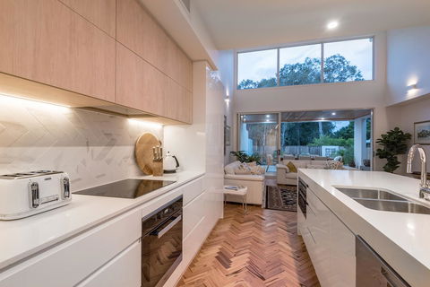 Noosa Villas - Accommodation Daintree 15