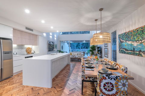 Noosa Villas - Accommodation Daintree 17