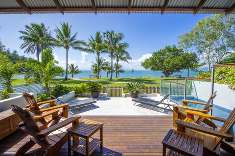 Beached On Magnetic - Accommodation Daintree 0