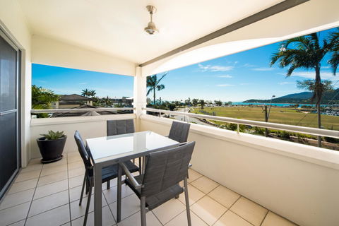 Portside Whitsunday Luxury Holiday Apartments - Accommodation Daintree 4