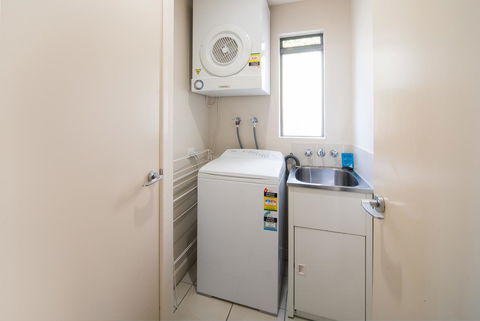 Portside Whitsunday Luxury Holiday Apartments - Accommodation Daintree 11