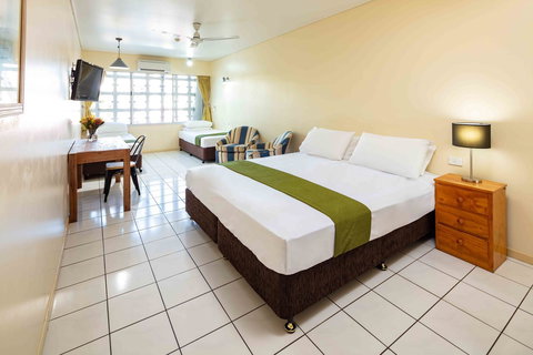 Hides Hotel - Accommodation Daintree 13