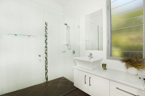 224 Centenary Heights Road Coolum Beach, 500 Dollar Bond, Linen Included - Accommodation Daintree 10