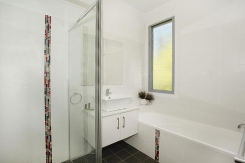 224 Centenary Heights Road Coolum Beach, 500 Dollar Bond, Linen Included - Accommodation Daintree 9