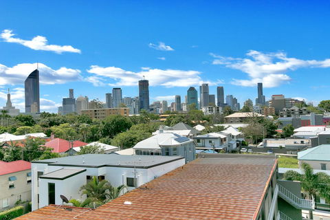 Kangaroo Point Central Hotel & Apartments - Accommodation Daintree 0