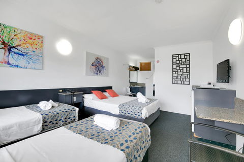 Kangaroo Point Central Hotel & Apartments - Accommodation Daintree 18